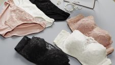 お洋服の着こなしを助けるチューブトップ！