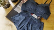 長時間つけていても疲れないブラ！