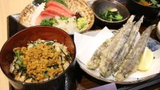 いわきの海の恵みを堪能！うにみそ飯とお刺身・めひかり唐揚定食