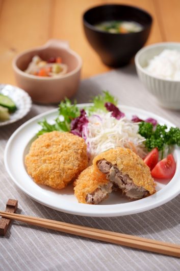 かねざきの牛たん 好評発売中!