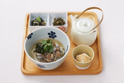 三陸産いわしの胡麻醤油わかめのだし茶漬け