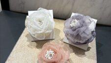 パール付きコサージュ